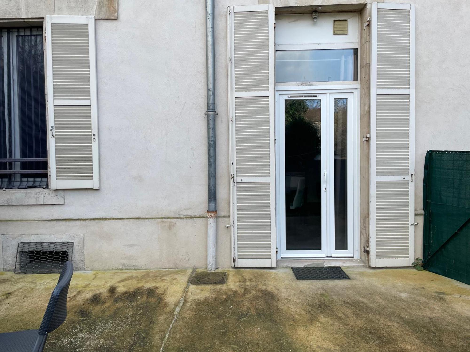 Charmant Appartement Avec Jardin Нанси Екстериор снимка