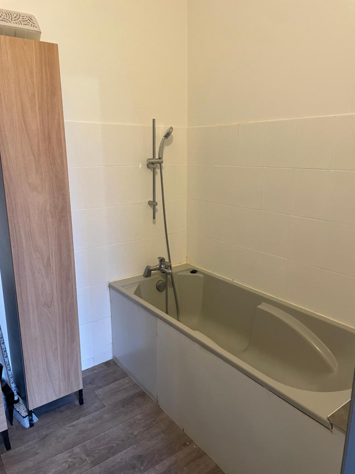 Charmant Appartement Avec Jardin Нанси Екстериор снимка