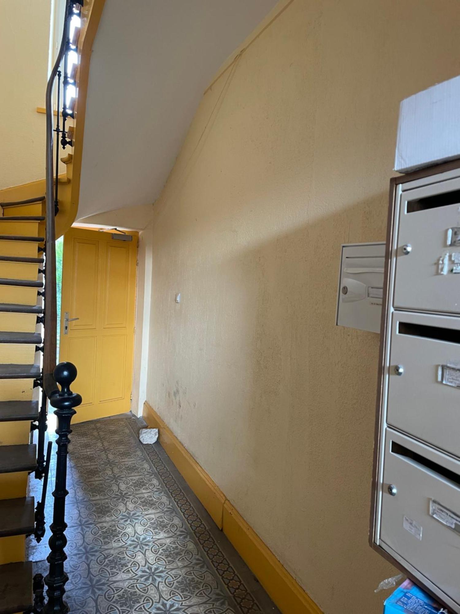 Charmant Appartement Avec Jardin Нанси Екстериор снимка